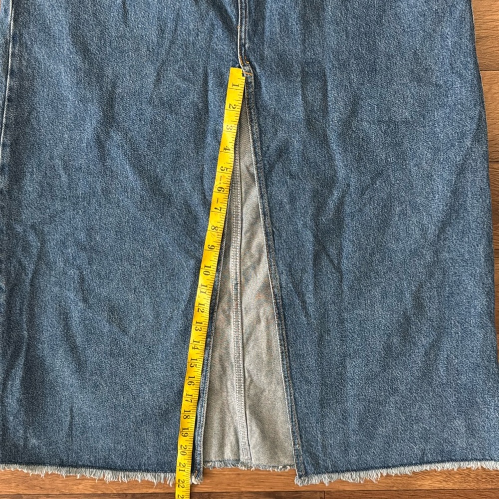 Pilcro Size 10 Denim Midi / Maxi Skirt NWT Anthropologie Front Slit Raw Hem Luxe - Picture 8 of 15